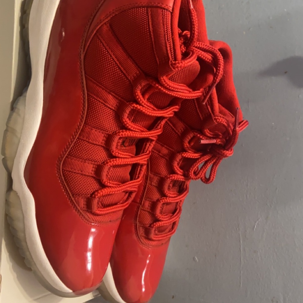 Jordan 11s